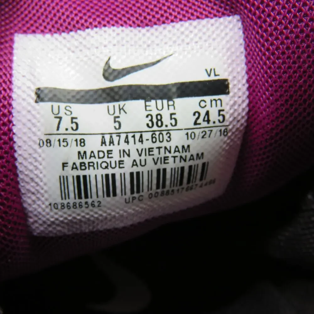 Nike Zoom Winflo 5 in True Berry Purple Sneakers 7.5 Womens Pink Purple Sneakers